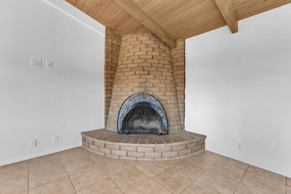 51735 Avenida Vallejo