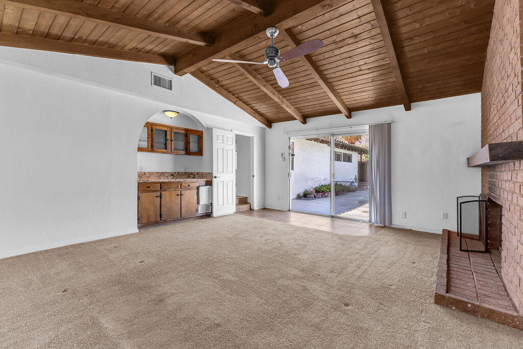 51735 Avenida Vallejo