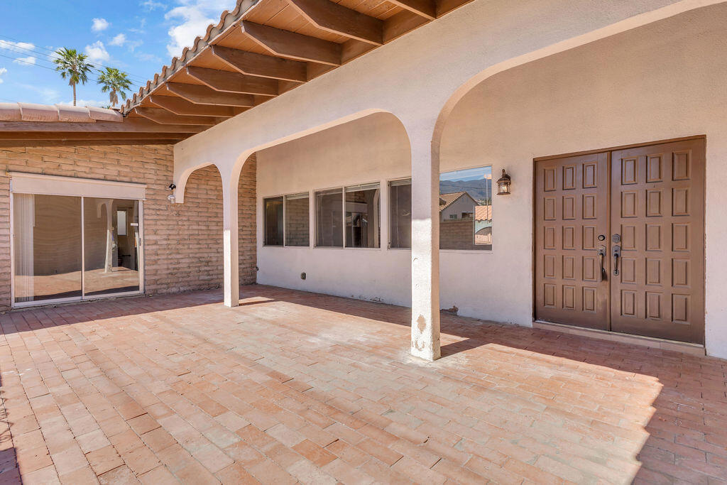 51735 Avenida Vallejo