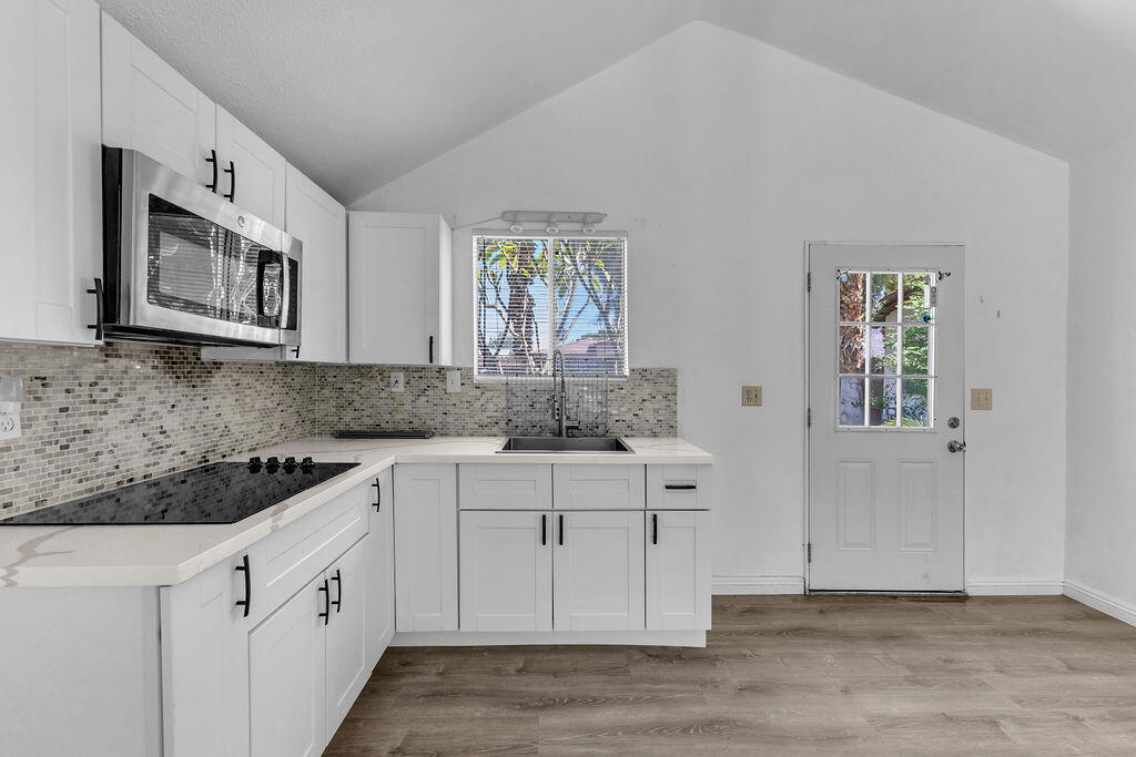 51735 Avenida Vallejo