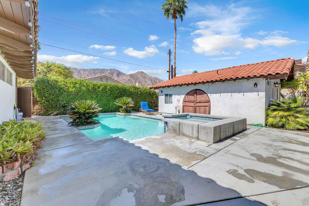 51735 Avenida Vallejo