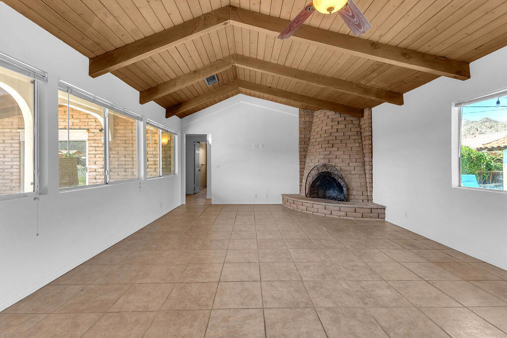 51735 Avenida Vallejo