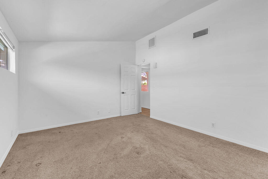 51735 Avenida Vallejo