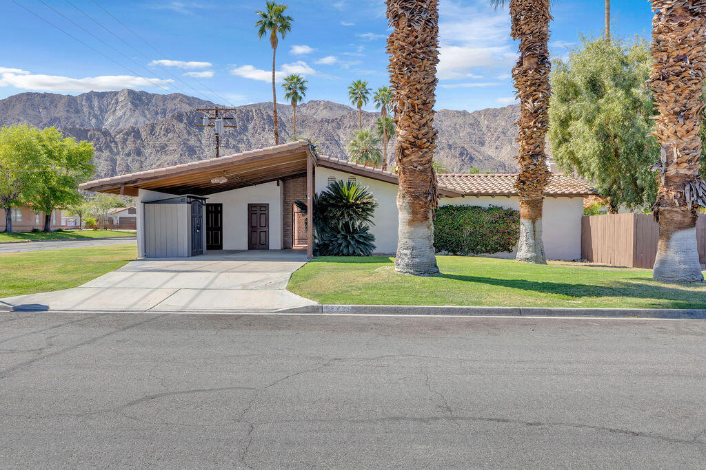 51735 Avenida Vallejo