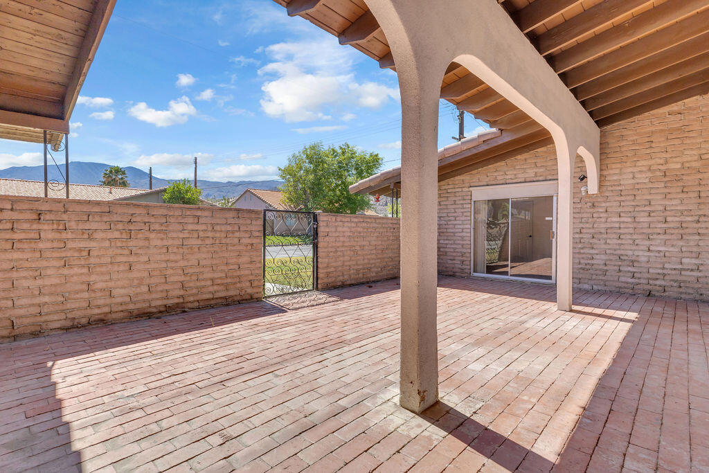 51735 Avenida Vallejo