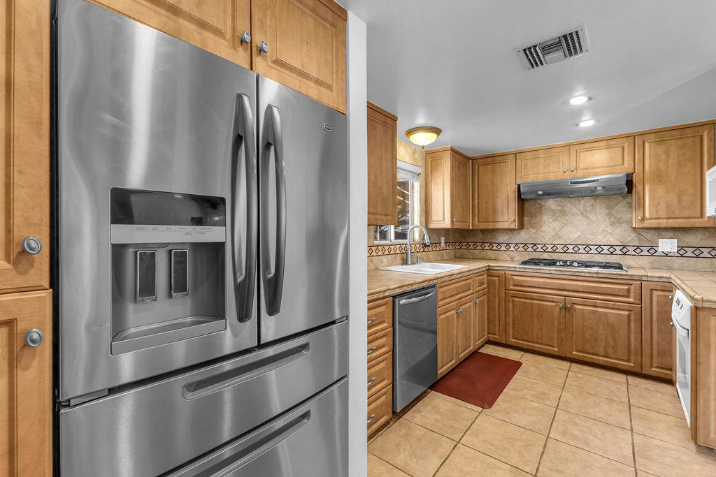 51735 Avenida Vallejo