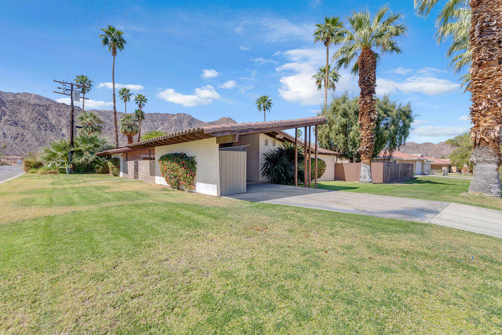 51735 Avenida Vallejo