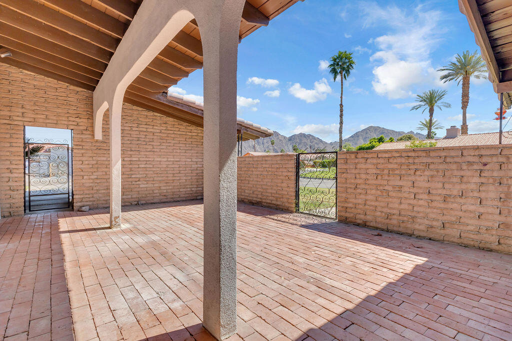 51735 Avenida Vallejo