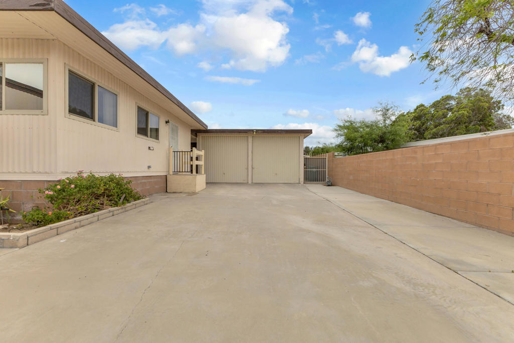 69250 Crestview Drive