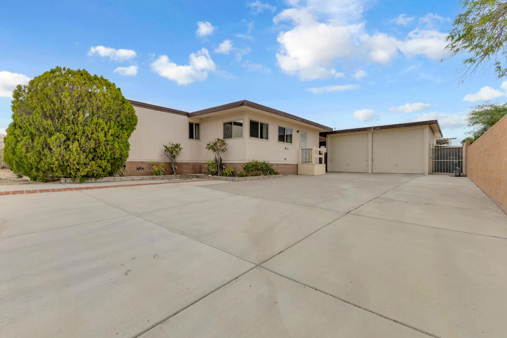 69250 Crestview Drive