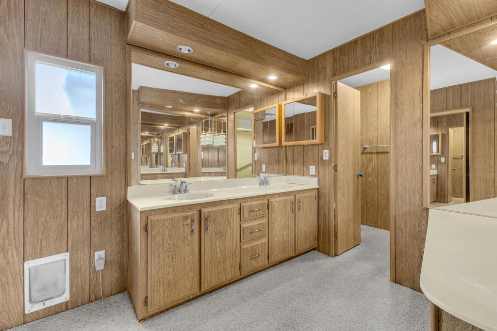 69250 Crestview Drive