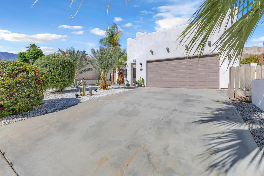 53545 Avenida Ramirez