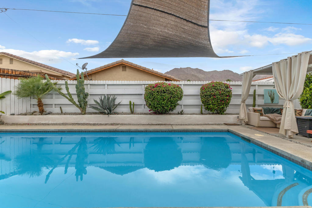 53545 Avenida Ramirez