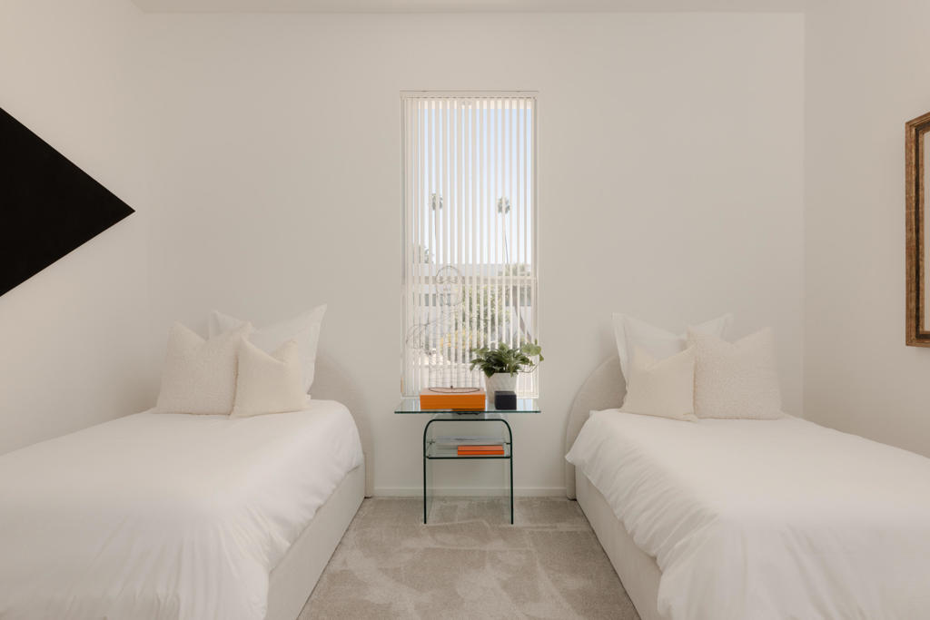 37700 Peacock Circle