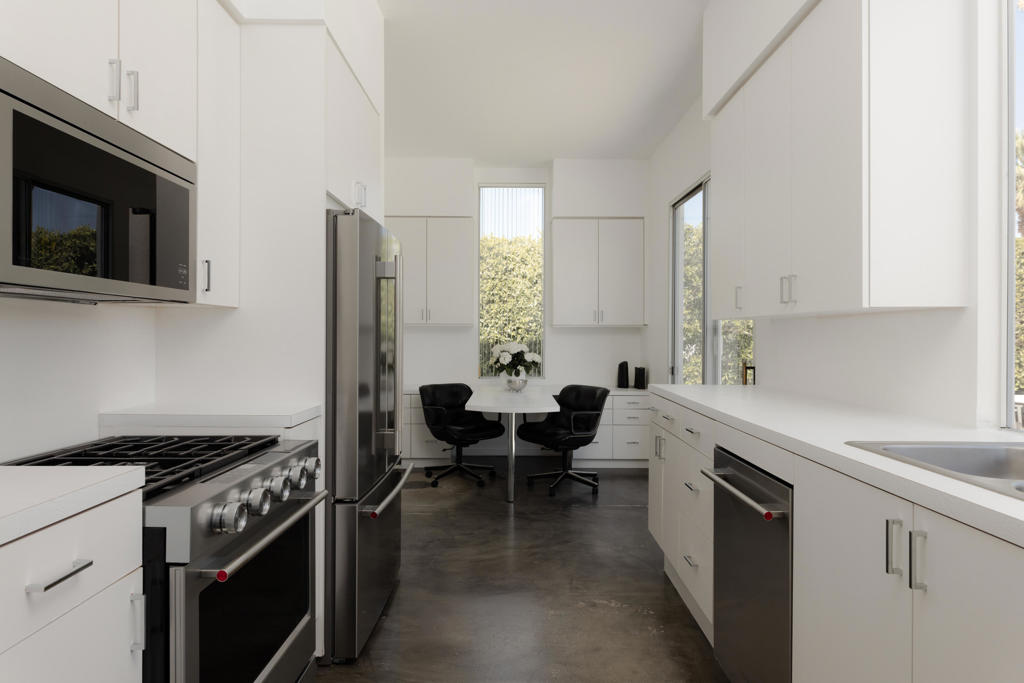 37700 Peacock Circle