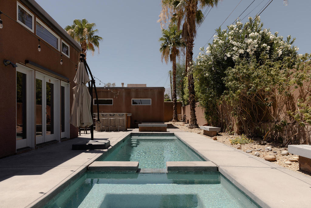 52883 Eisenhower Drive
