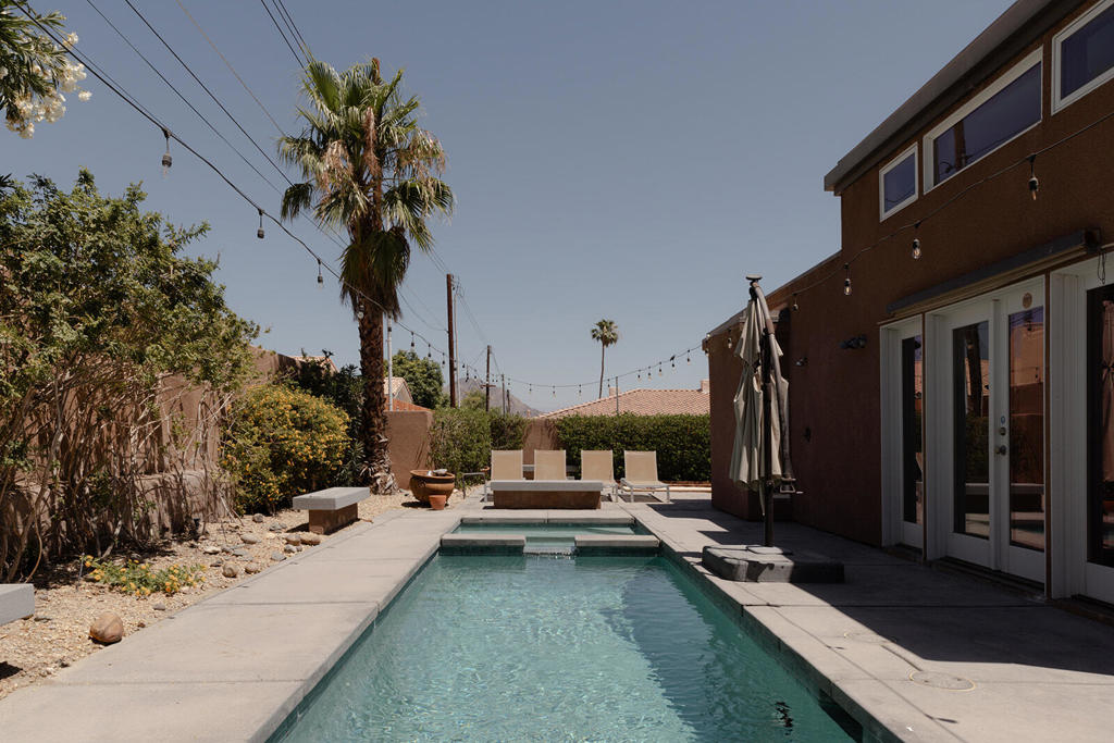 52883 Eisenhower Drive
