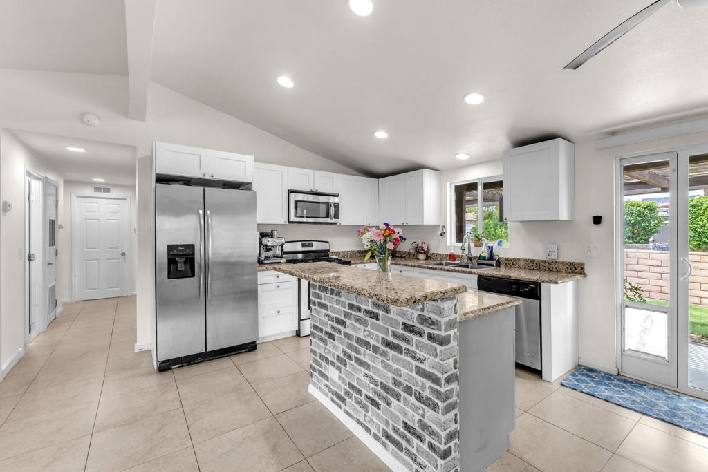 77872 Sunnybrook Drive