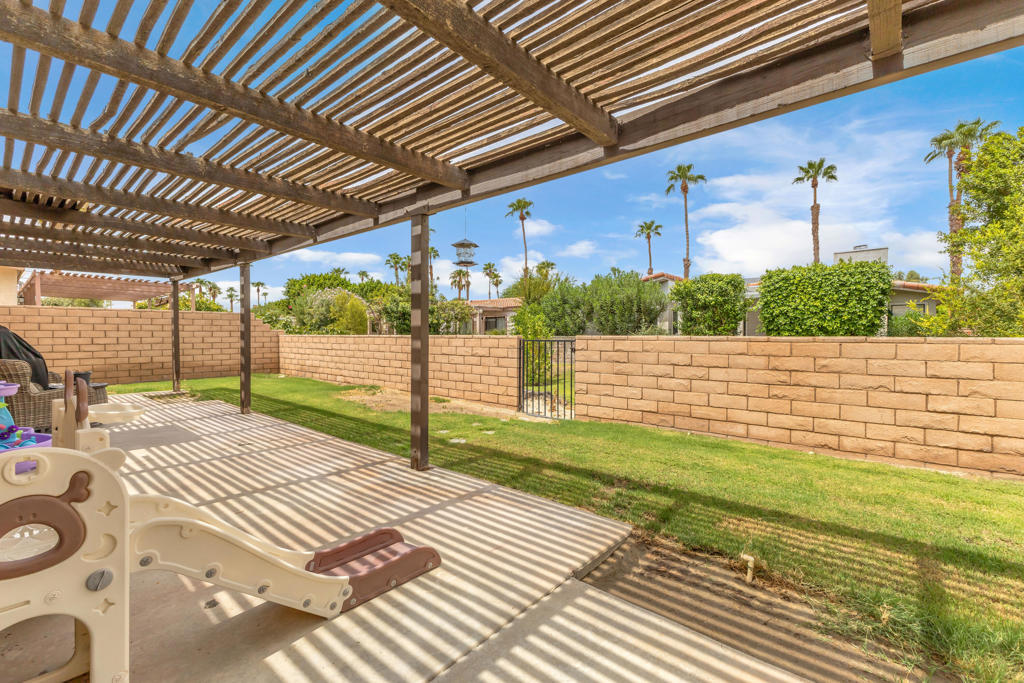77872 Sunnybrook Drive