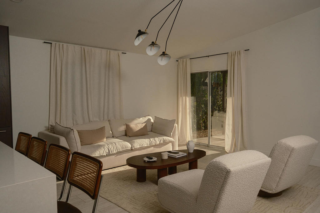 53675 Avenida Martinez
