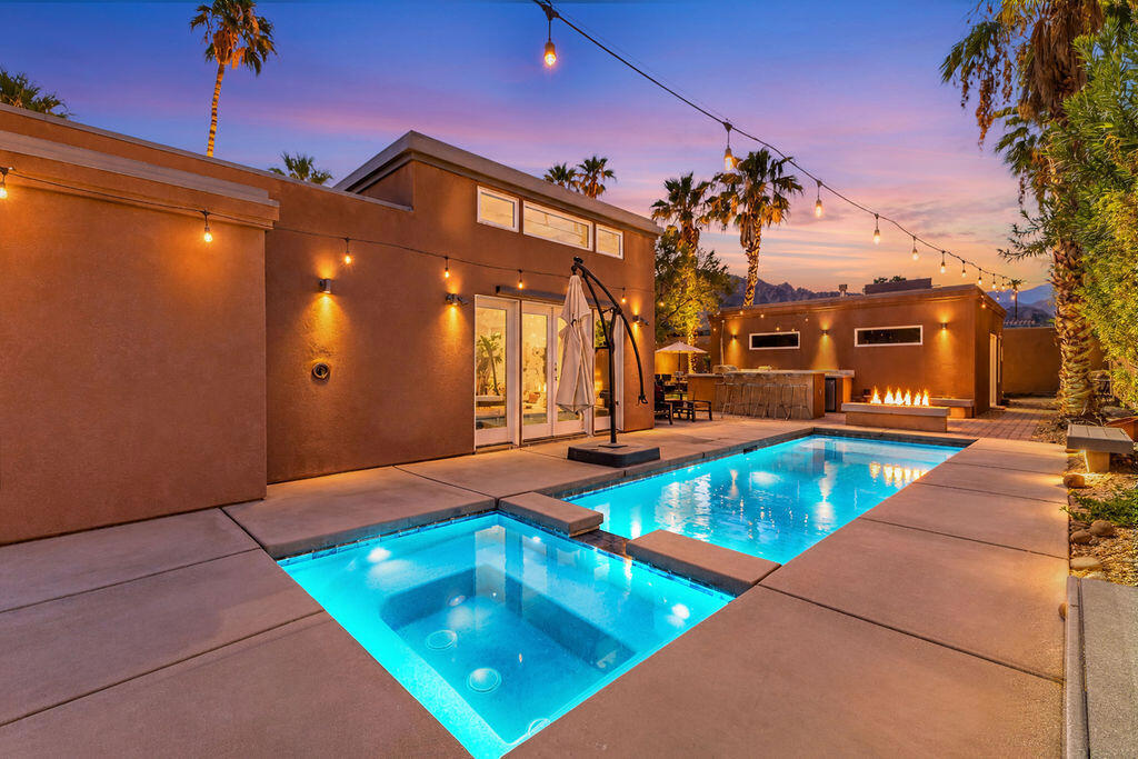 52883 Eisenhower Drive