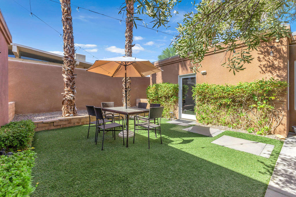 52883 Eisenhower Drive