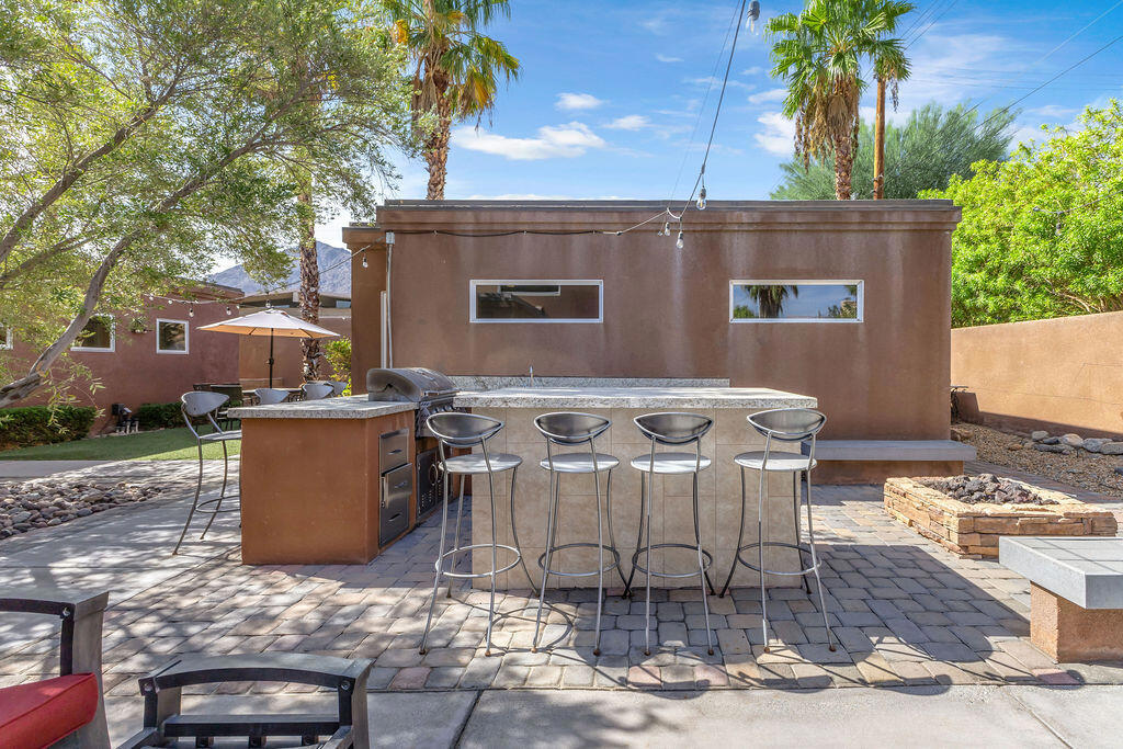 52883 Eisenhower Drive