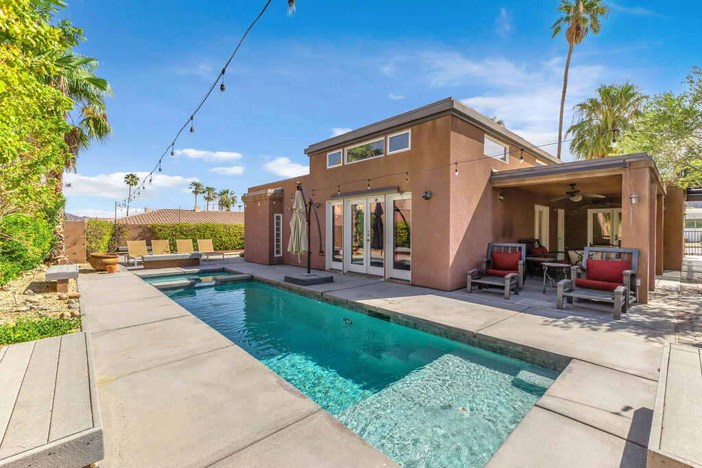 52883 Eisenhower Drive