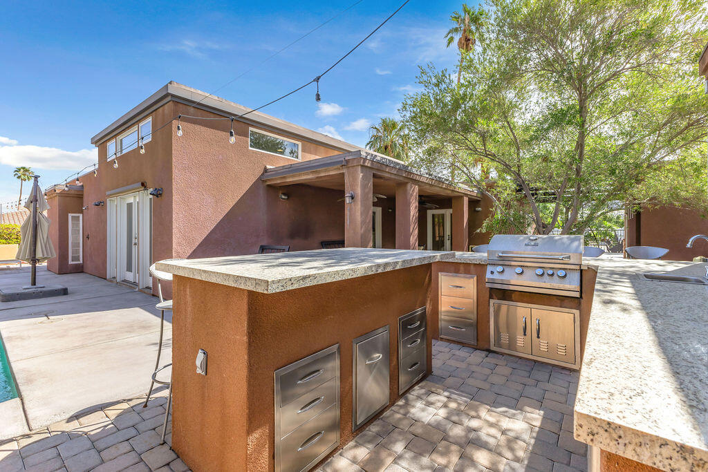 52883 Eisenhower Drive