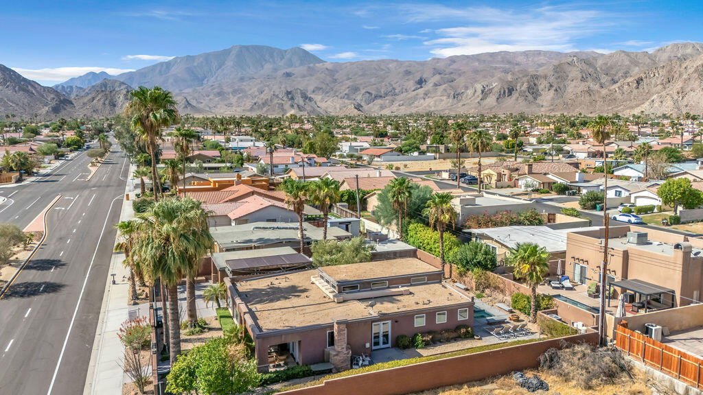 52883 Eisenhower Drive