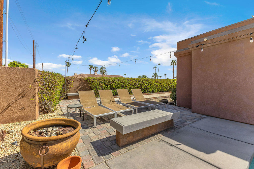 52883 Eisenhower Drive