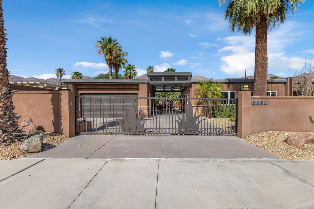 52883 Eisenhower Drive