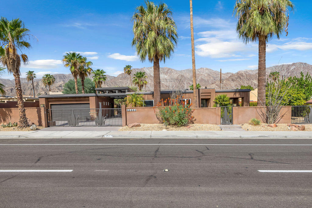 52883 Eisenhower Drive