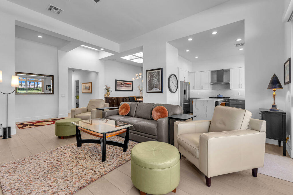 745 Box Canyon Trail
