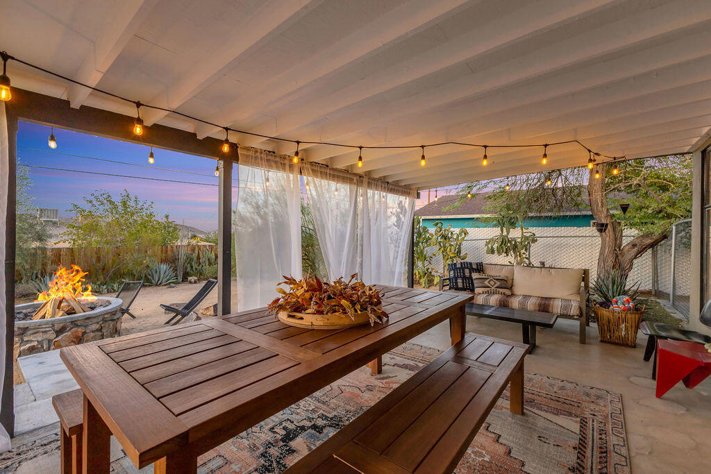 61548 Capilla Drive