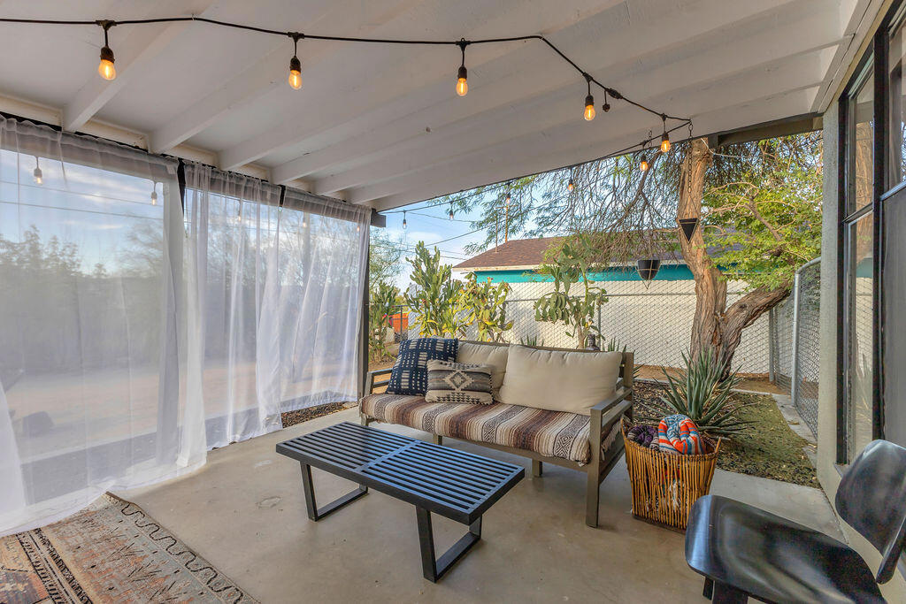 61548 Capilla Drive