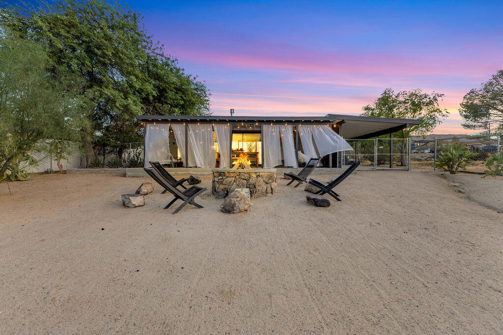 61548 Capilla Drive