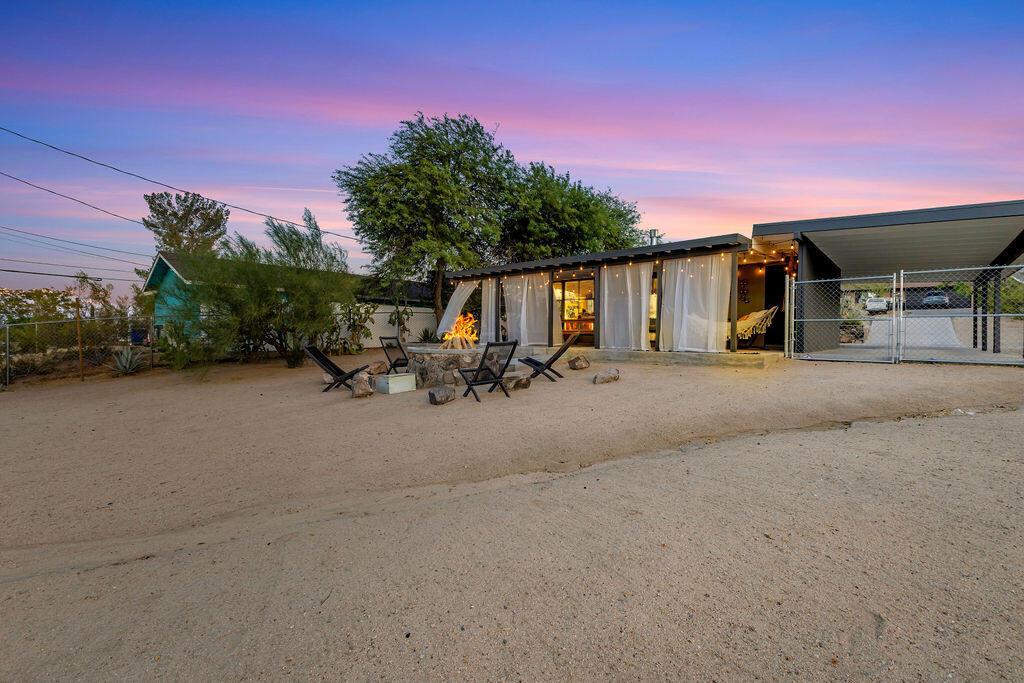 61548 Capilla Drive