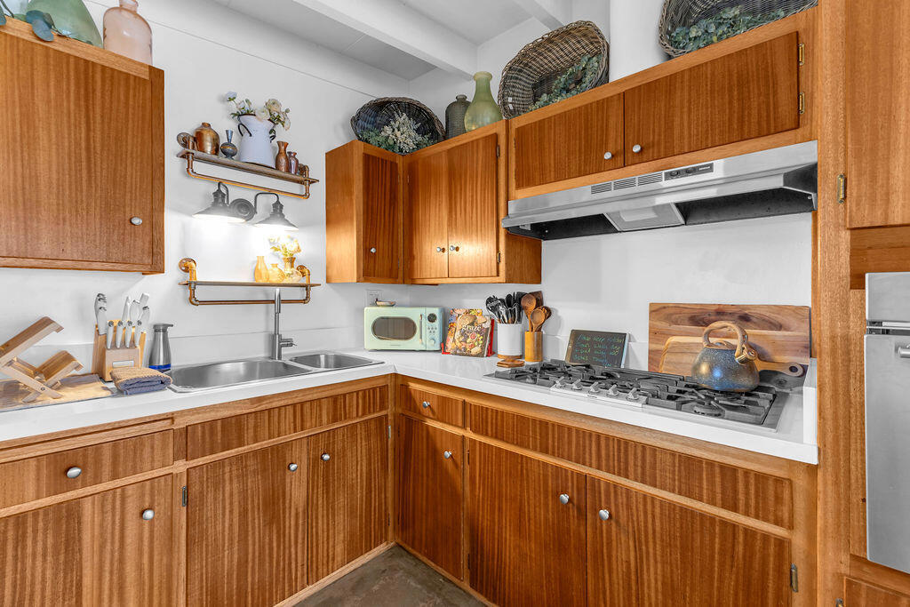 61548 Capilla Drive