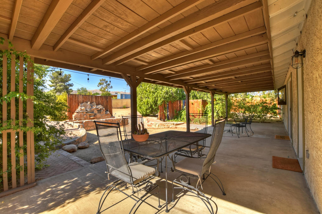 61587 Desert Air Road