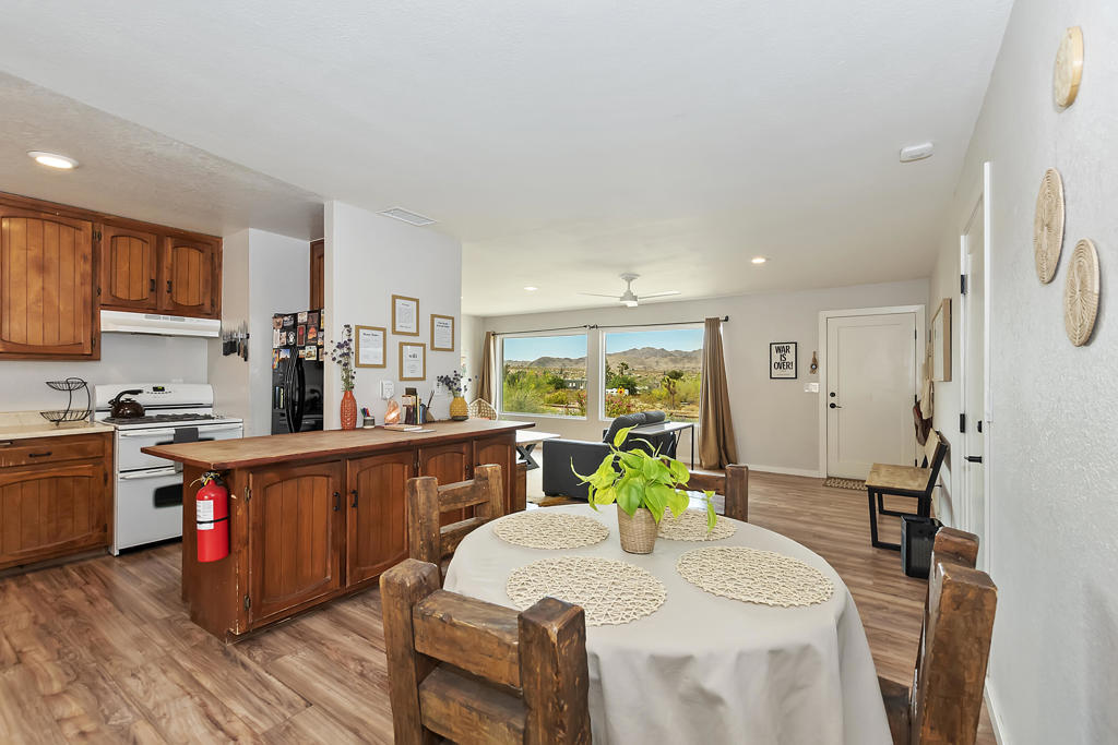 61587 Desert Air Road