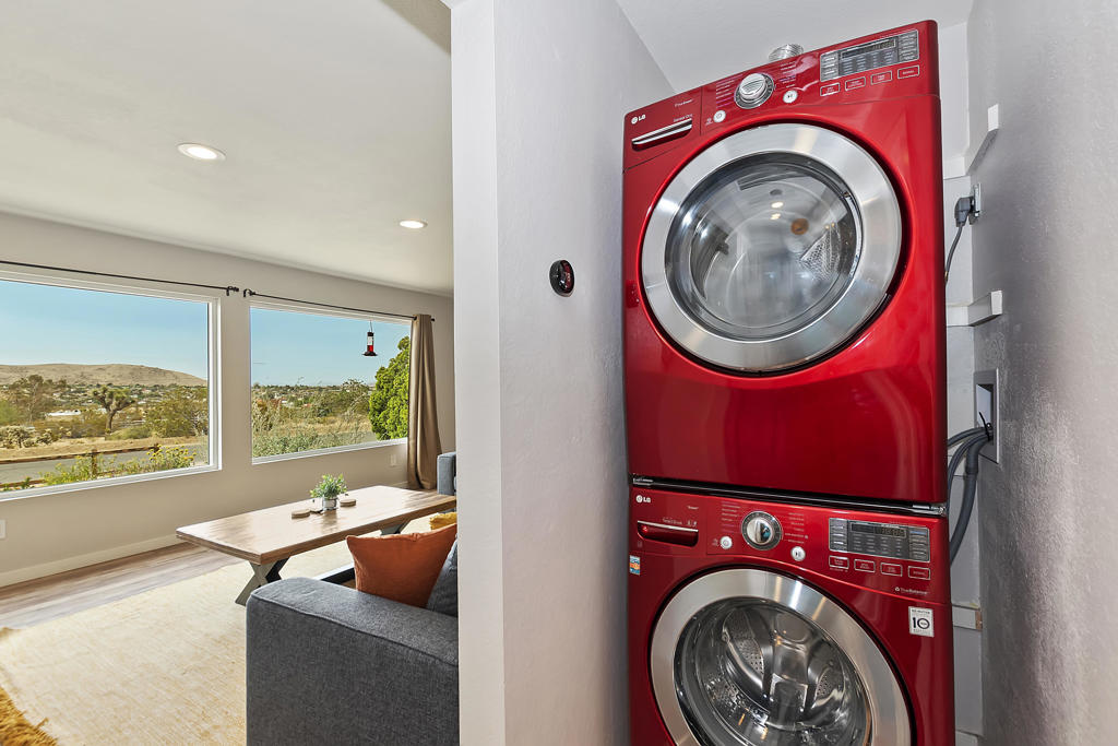 61587 Desert Air Road