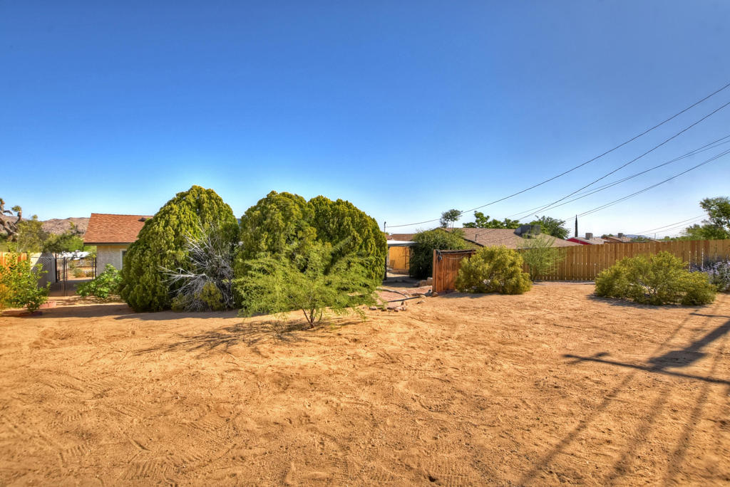 61587 Desert Air Road