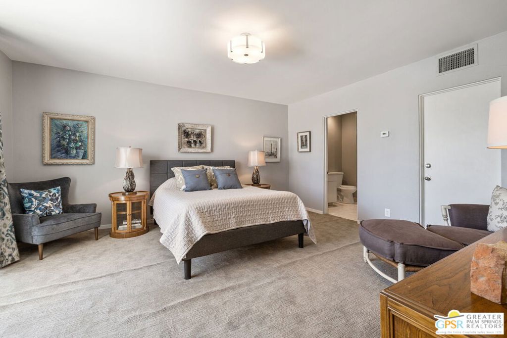 2130 S Toledo Avenue