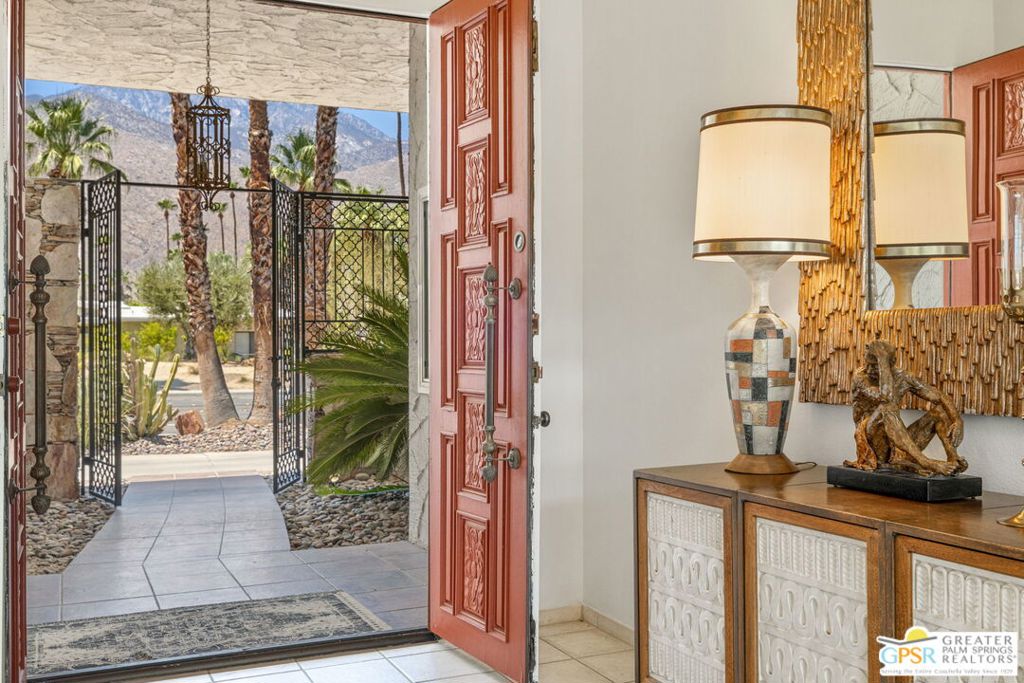 2130 S Toledo Avenue