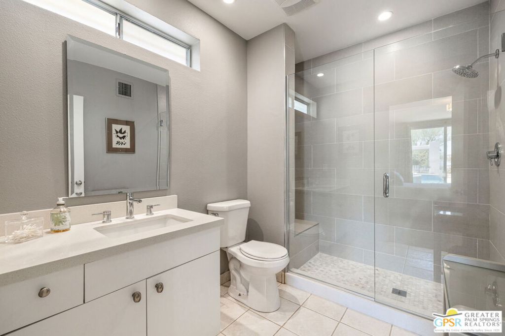 2130 S Toledo Avenue