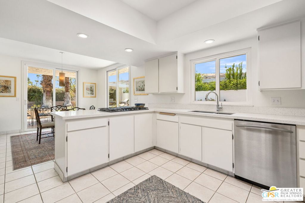 2130 S Toledo Avenue