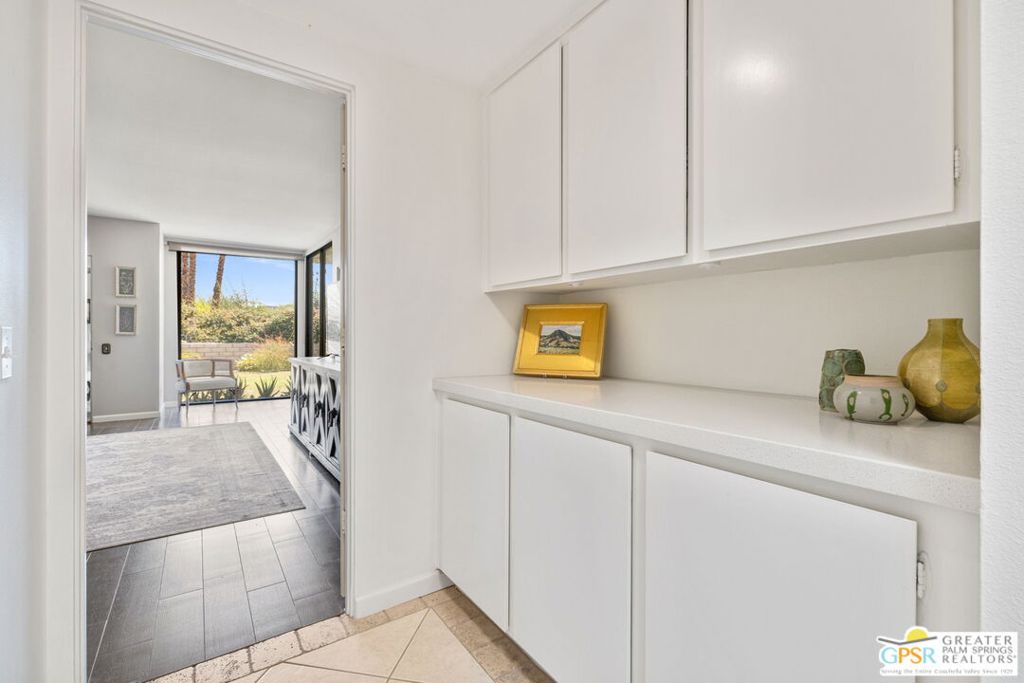 2130 S Toledo Avenue