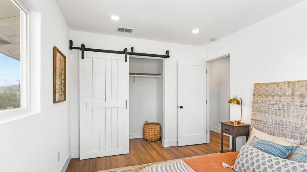 4758 Avenida La Mirada