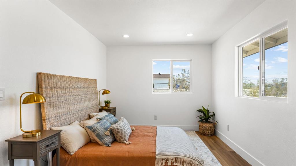 4758 Avenida La Mirada